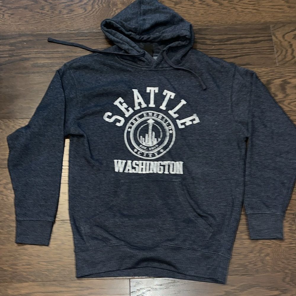 Soft Gray Fleece Seattle Washington Space Needle Hooded Hoodie Sweatshirt L